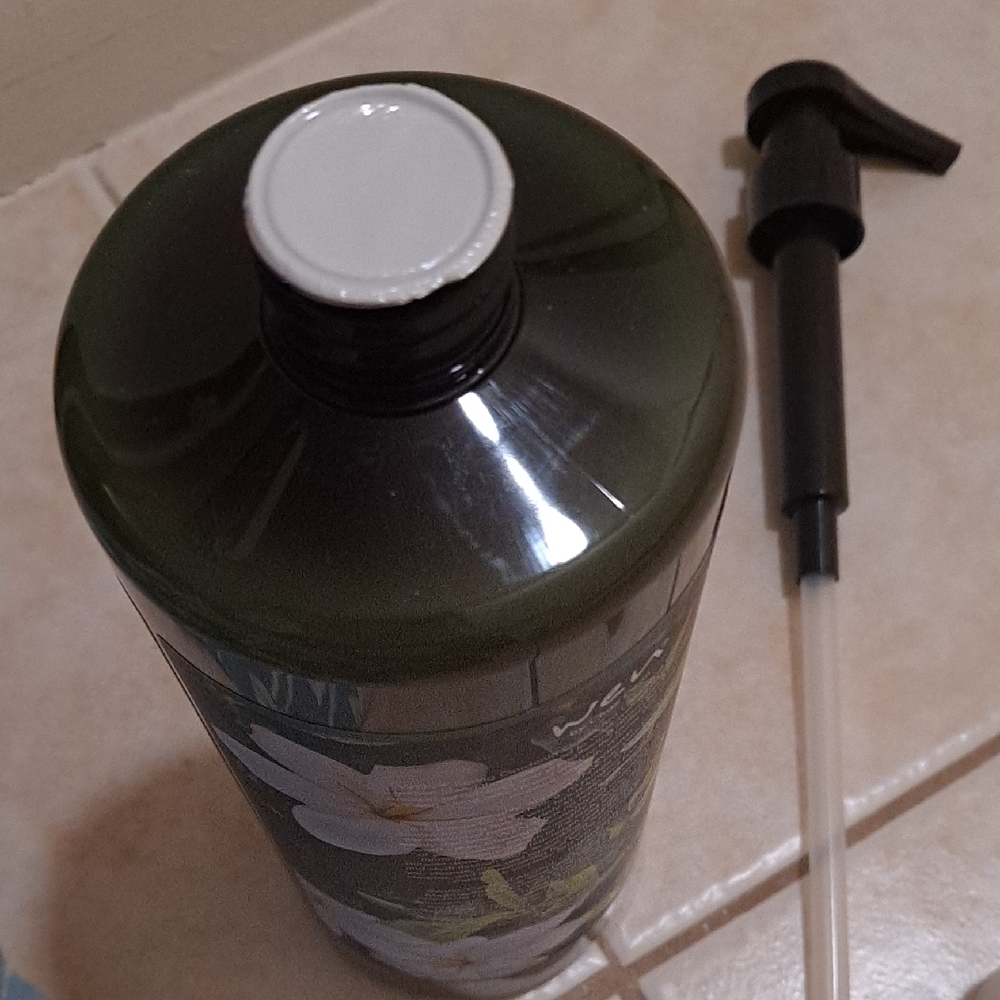 Wen Green Tea & Gardenia Cleansing Conditioner - Picture 3 of 3